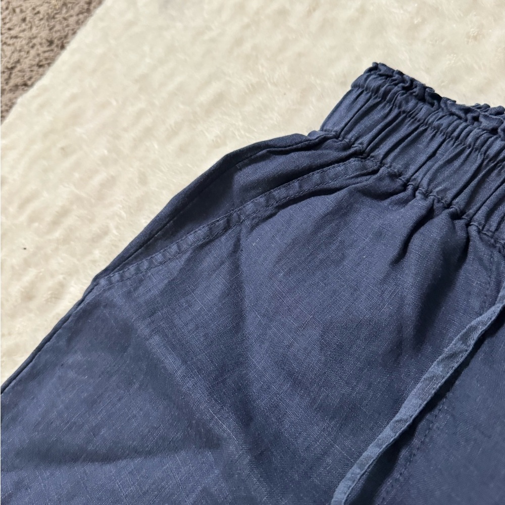 Michael Stars
Jules High Rise Loose Wide Leg Linen Pant in navy - Picture 8 of 12